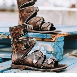 FREEBIRD Cleopatra Sandals (cognac)